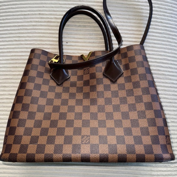 Louis Vuitton Handbags - Louis Vuitton Kensington